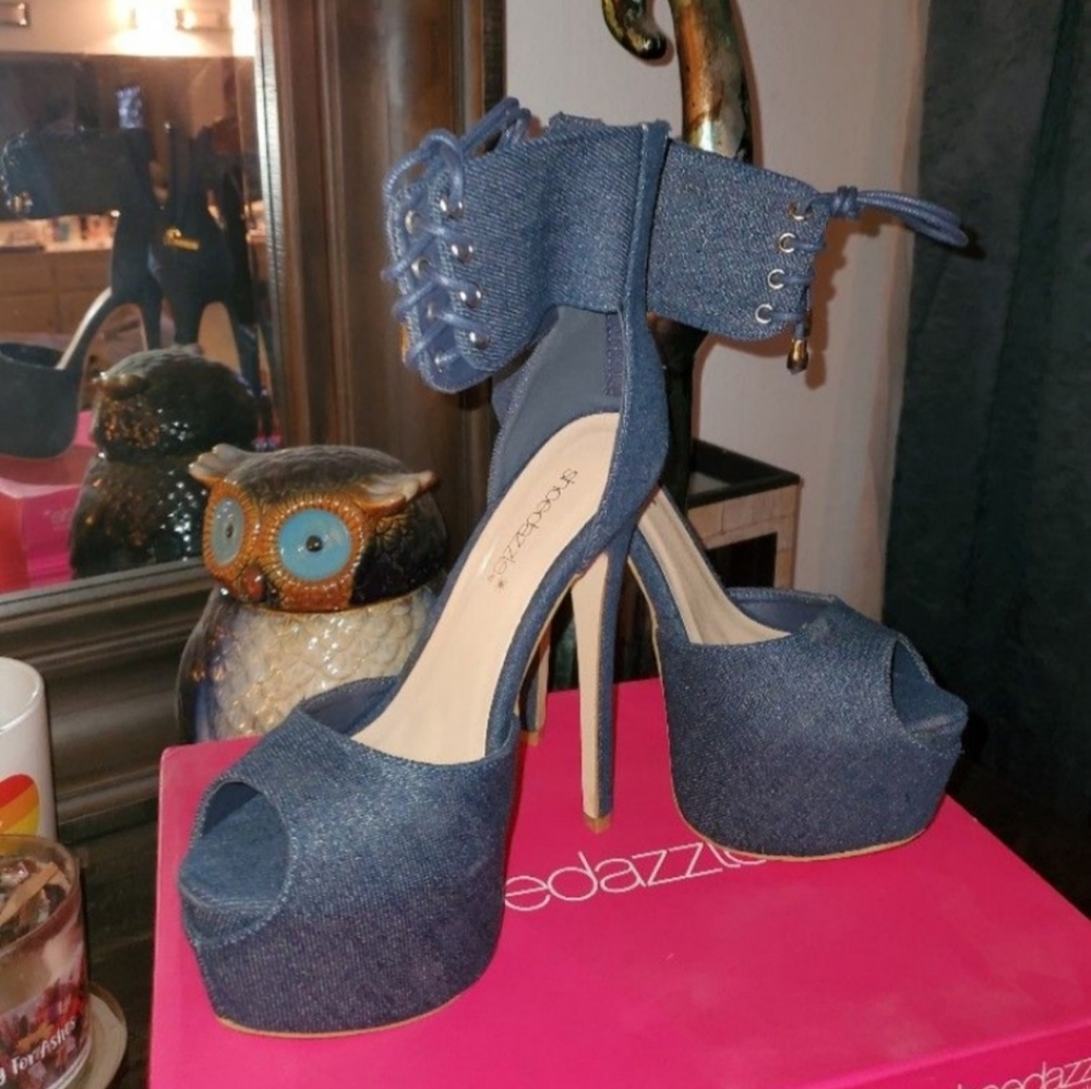 Shoe Dazzle, Windsor , Lilana Heels.  Size 6.5.